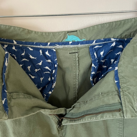 Tommy Bahama Cargo Shorts Good Cond. Size 35 - Picture 5 of 6